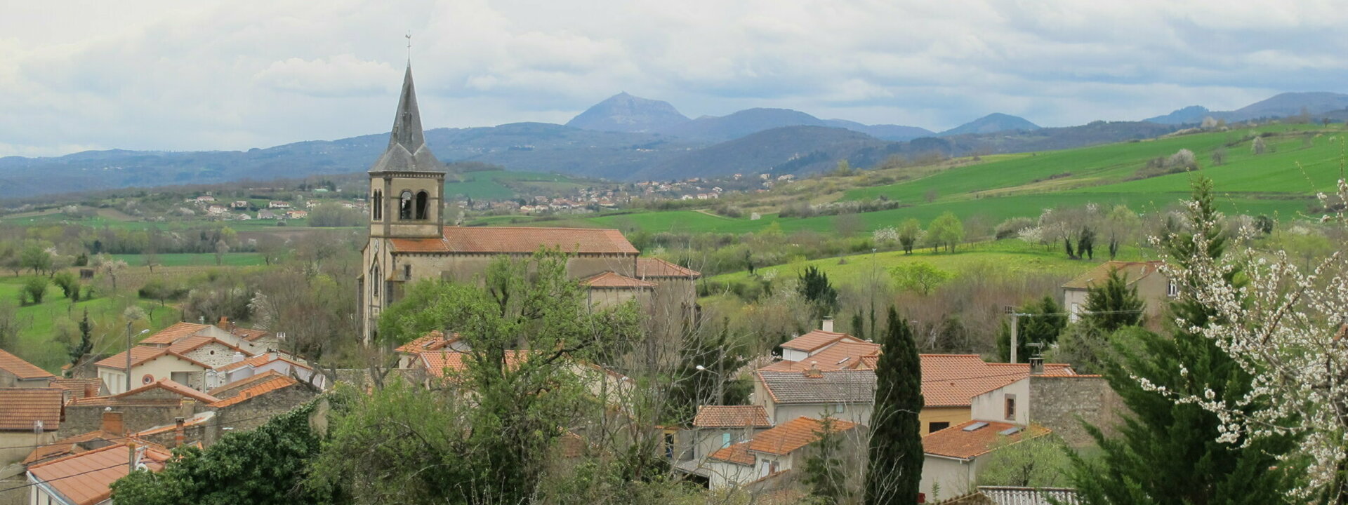 Ville de Gimeaux dans le Puy-de-Dôme 63